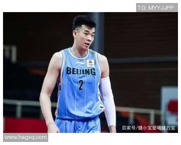 李慕豪：从篮球新星到职业生涯巅峰的成长之路与挑战